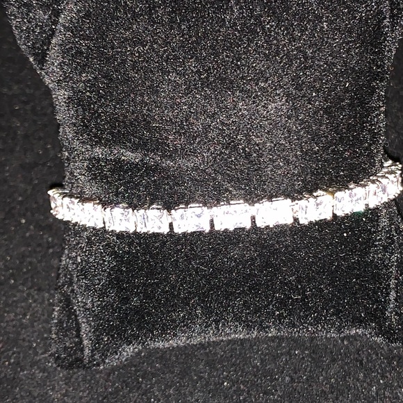 Jewelry - Bracelet